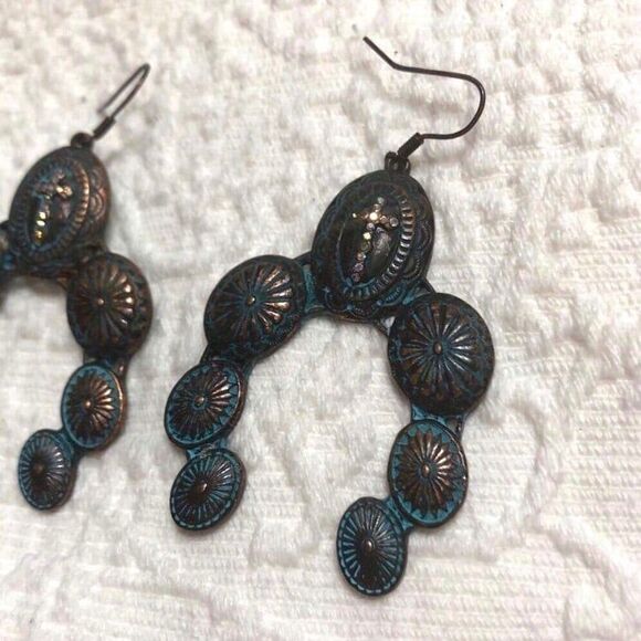 Womens Earrings Horseshoe Concho Western Hook Earrings - Picture 3 of 4